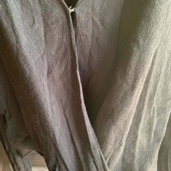 Women’s black Free People “Check on It” wrap top size medium - Picture 6 of 9